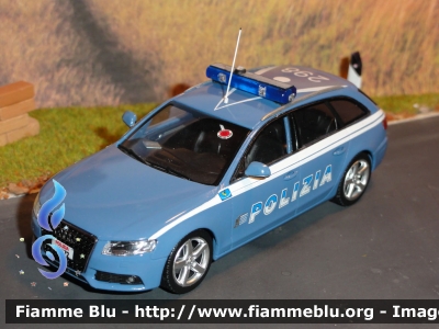 Audi A4
Polizia di Stato
Polizia Stradale
Autostrada Serenissima
Modello in scala 1/43
