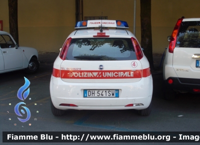 Fiat Grande Punto
Polizia Municipale
Comune di Pescia (PT)
Allestita Ciabilli
CODICE AUTOMEZZO: 4
Parole chiave: Fiat GrandePunto