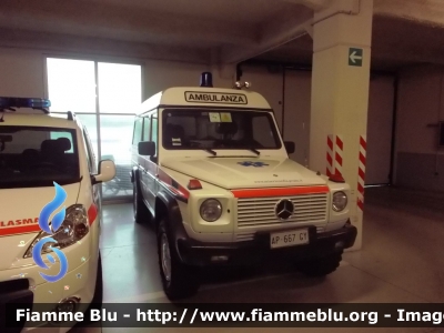 Mercedes-Benz Classe G II serie 
Misericordia di Prato (PO)
CODICE AUTOMEZZO: 12
Si ringrazia il responsabile dei mezzi per l'autorizzazione a fotografare i mezzi
Parole chiave: MercedesBenz Classe_G_II