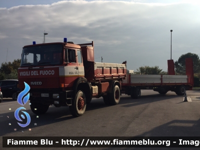 Iveco 190-26 4x4
Vigili del Fuoco
Comando Provinciale di Pistoia
VF 15940
Parole chiave: Iveco 190-26_4x4 VF15940