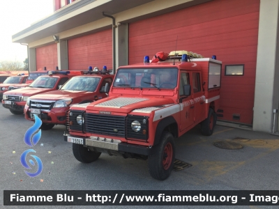 Land Rover Defender 130
Vigili del Fuoco
Comando Provinciale di Pistoia
Nucleo SAF
VF 19363
Parole chiave: Land-Rover Defender_130 VF19363 Santa_Barbara_2017