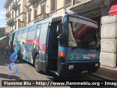 Iveco 370S
Polizia di Stato 
Pullman Azzurro
POLIZZA B2408
Fotografato in occasione della manifestazione Ecomobility a Montecatini Terme (PT) il 24/10/2015
Parole chiave: Iveco 37S_pullmanazzurro