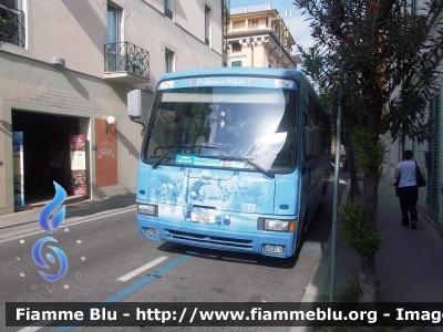 Iveco Cacciamali 100E18
Polizia di Stato
Polizia Stradale
"Pullman Azzurro"
POLIZIA D7760
Scorta al Giro d'Italia 2015
Montecatini Terme
Parole chiave: Iveco Cacciamali 100E18 Giro_Italia_2015