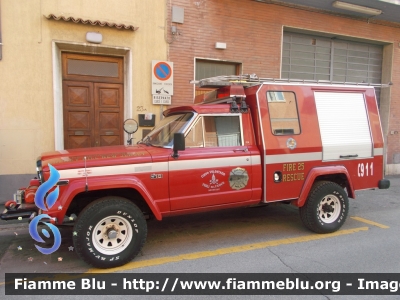 Jeep Honcho
Vigili del Fuoco
Unione distrettuale della Valsugana e Tesino
Corpo Volontario di Scurelle (TN)
*Veicolo storico-Dismesso*
Parole chiave: Jeep Honcho