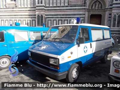 Fiat Ducato I serie
Croce Bianca Milano (MI)
Automezzo esposto a Firenze - Piazza del Duomo 
in occasione della manifestazione "D'epoca 770" organizzata dalla
Misericordia di Firenze.
Parole chiave: Fiat Ducato_I