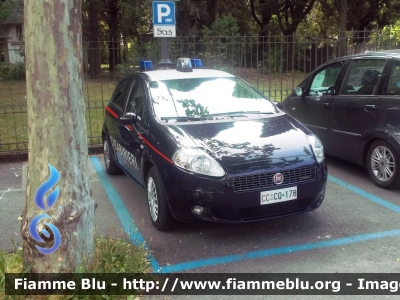 Fiat Grande Punto
Carabinieri
CC CQ 178
Parole chiave: Fiat Grande_Punto CCCQ178