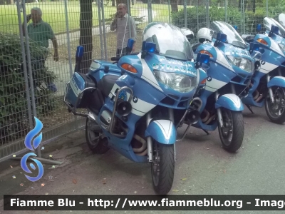 Bmw R850RT II serie
Polizia di Stato
Polizia Stradale
Scorta Giro d'Italia 2015
Montecatini Terme
Parole chiave: Bmw R850RT_IIserie Giro_Italia_2015