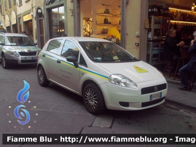 Fiat Grande Punto
Misericordia di Pontassieve (FI)
Sezione Londa
Servizi Sociali
Fotografata in occasione della visita di Papa Francesco a Firenze il 10/11/205
Parole chiave: Fiat Grandepunto_PapaFrancescoFirenze