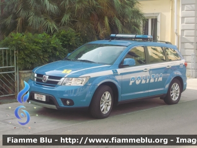 Fiat Freemont
Polizia di Stato
Polizia Stradale
POLIZIA H8781
Scorta al Giro d'Italia 2015
Montecatini Terme
Parole chiave: Fiat Freemont Giro_Italia_2015