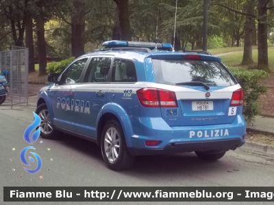 Fiat Freemont
Polizia di Stato
Polizia Stradale
POLIZIA H8781
Scorta al Giro d'Italia 2015
Montecatini Terme
Parole chiave: Fiat Freemont Giro_Italia_2015