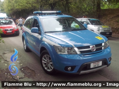 Fiat Freemont
Polizia di Stato
Polizia Stradale
POLIZIA H8781
Scorta al Giro d'Italia 2015
Montecatini Terme
Parole chiave: Fiat Freemont Giro_Italia_2015