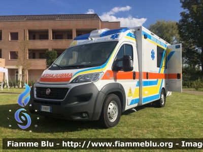 Fiat Ducato X290
Misericordia di Pistoia
Allestita Mariani Fratelli
Parole chiave: Fiat Ducato_X290 Ambulanza