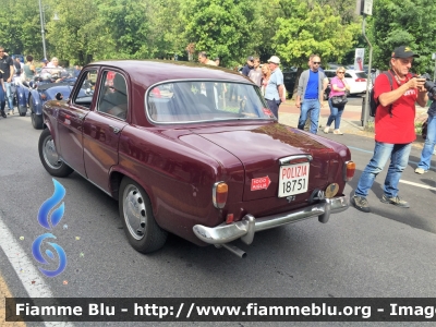 Alfa Romeo Giulietta I serie
Polizia di Stato
Esemplare Storico
Sfilata  "1000 Miglia 2017"
POLIZIA 18751
Parole chiave: Alfa Romeo_Giulietta_I