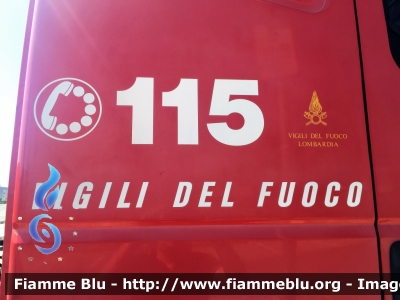 Iveco Stralis AT440S40 I serie 
Vigili del Fuoco
Comando Provinciale di Milano
Colonna Mobile Regione Lombardia
VF 22916
Parole chiave: Iveco Stralis_AT440S40_Iserie VF22916