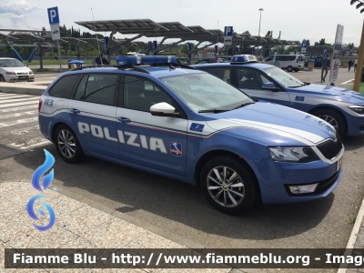 Skoda Octavia Wagon IV serie
Polizia di Stato
Polizia Stradale in servizio sulla rete autostradale di Autostrade per l'Italia
Seconda fornitura con la nuova livrea 
Allestite Focaccia
Decorazione Grafica Artlantis
POLIZIA M0418
Parole chiave: Skoda Ocatavia Wagon IV serie