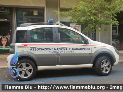 Fiat Nuova Panda 4X4 II serie
Associazione Nazionale Carabinieri
Liguria

Parole chiave: Fiat Nuova_Panda_II