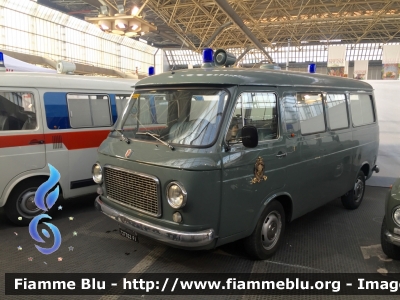 Fiat 238
Misericordia di Firenze (FI)
Allestita Mariani Fratelli
Automezzo storico

Parole chiave: Fiat 238