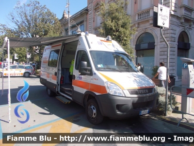 Iveco Daily IV serie restyle
Azienda USL 3 di Pistoia
Unità Logistica Maxiemergenze
Allestito AVS
CODICE AUTOMEZZO: LIMA 01
"Soccorso Sanitario Mondiali di Ciclismo 2013"
Montecatini Terme (PT)
Parole chiave: Iveco Daily_IVSerie