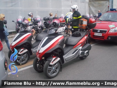 Piaggio MP3 Yourban
Vigili del Fuoco
Comando Provinciale di Firenze
VF A0032
VF A0033
Scorta al Giro d'Italia 2015
Montecatini Terme
Parole chiave: Piaggio Mp3_Yourban_Girod'Italia2015