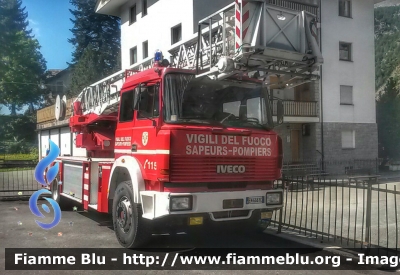 Iveco 190-26
Vigili del Fuoco
Comando Provinciale di Aosta
Distaccamento Volontario di Valtournenche
AutoScala allestimento Camiva-Baribbi
EN 666 YC
EX VF 17314
Parole chiave: Iveco 190-26 VF17314