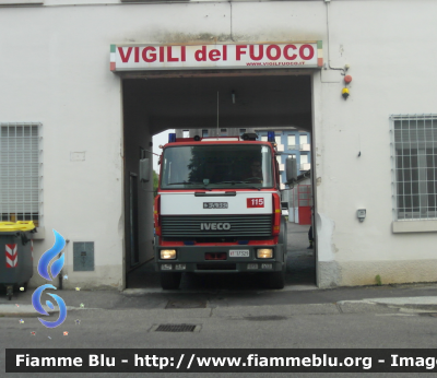 Iveco 190-26
Vigili del Fuoco
Comando Provinciale di Pavia
Distaccamento Volontario di Mede (PV)
AutoBottePompa allestimento Baribbi
VF 17329
Parole chiave: Iveco 190-26 VF17329