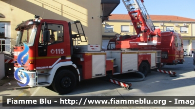 Iveco EuroFire 150E28 I serie
Vigili del Fuoco
Comando Provinciale di Pavia
AutoScala da 30 metri allestimento Iveco-Magirus
VF 21851
Parole chiave: Iveco EuroFire_150E28_Iserie VF21851 Santa_Barbara_2018