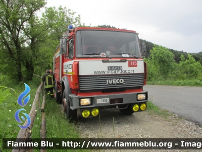 Iveco 190-26 
Vigili del Fuoco
Comando Provinciale di Pavia
Distaccamento Volontario di Varzi (PV)
AutoBottePompa allestimento Baribbi
VF 16564
