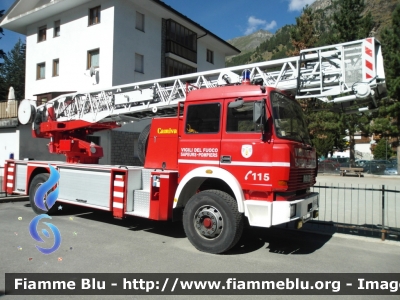 Iveco 190-26
Vigili del Fuoco
Comando Provinciale di Aosta
Distaccamento Volontario di Valtournenche
AutoScala allestimento Camiva-Baribbi
EN 666 YC
EX VF 17314
