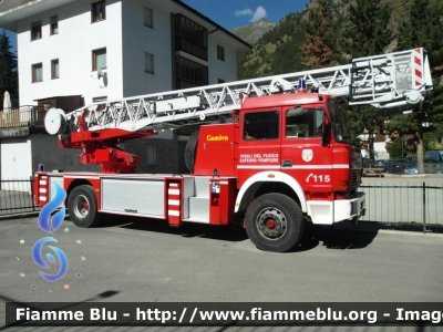 Iveco 190-26
Vigili del Fuoco
Comando Provinciale di Aosta
Distaccamento Volontario di Valtournenche
AutoScala allestimento Camiva-Baribbi
EN 666 YC
EX VF 17314
