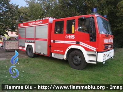 Iveco EuroFire 150E27 I serie
Vigili del Fuoco
Comando Provinciale di Pavia
Distaccamento Volontario di Mede (PV)
AutoPompaSerbatoio allestimento Iveco-Magirus 
VF 18456
