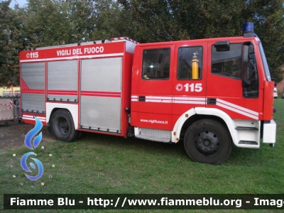 Iveco EuroFire 150E27 I serie
Vigili del Fuoco
Comando Provinciale di Pavia
Distaccamento Volontario di Mede (PV)
AutoPompaSerbatoio allestimento Iveco-Magirus 
VF 18456
