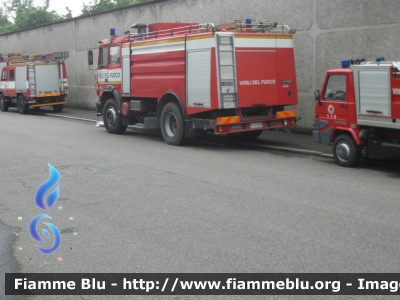 Iveco 190-26
Vigili del Fuoco
Comando Provinciale di Pavia
Distaccamento Volontario di Mede (PV)
AutoBottePompa allestimento Baribbi
VF 17329
Parole chiave: Iveco 190-26 VF17329