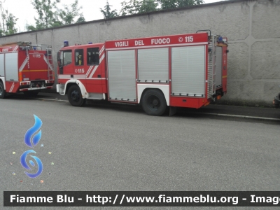 Iveco EuroFire 150E27 I serie
Vigili del Fuoco
Comando Provinciale di Pavia
Distaccamento Volontario di Garlasco (PV) 
VF 18198
Fotografato durante la revisione annuale dei mezzi presso il distaccamento permanente di Vigevano (PV)
Parole chiave: Iveco EuroFire_150E27_Iserie VF18198