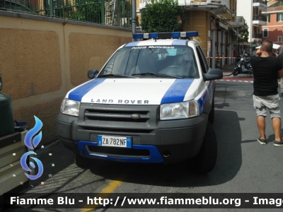 Land Rover Freelander I serie
Polizia Municipale Alassio (SV)
Parole chiave: Land-Rover Freelander_Iserie