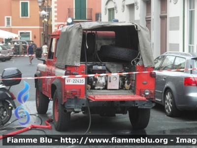 Land Rover Defender 90
Vigili del Fuoco
Comando Provinciale di Savona
Distaccamento Permanente di Albenga
Modulo AIB Allestimento BAI Tecnica
VF 22435
