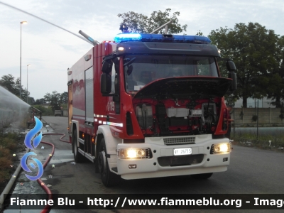 Iveco EuroCargo 180E30 III serie
Vigili del Fuoco
Comando Provinciale di Pavia
Distaccamento Volontario di Robbio (PV)
AutoBottePompa allestimento Iveco-Magirus
VF 26715

*Incendio ditta smaltimento rifiuti Eredi Bertè Mortara 2017*
Parole chiave: Iveco EuroCargo_180E30_IIIserie VF26715