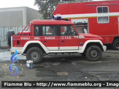 Iveco Massif
Vigili del Fuoco
Comando Provinciale di Pavia
Distaccamento Permanente di Vigevano (PV)
Fuoristrada allestimento Iveco-Magirus
Automezzo acquistato dalla Regione Lombardia
VF 26127

*Incendio ditta smaltimento rifiuti Eredi Bertè Mortara 2017*
Parole chiave: Iveco Massif VF26127