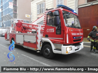 Iveco EuroCargo 110EL22 III serie
Vigili del Fuoco 
Comando Provinciale di Milano
Distaccamento Cittadino di Via Darwin
Piattaforma aerea ribassata 
da 30 metri di sviluppo massimo
Allestimento Multitel-Pagliero
VF 27183

Parole chiave: Iveco EuroCargo_110EL22 IIIserie_VF27183