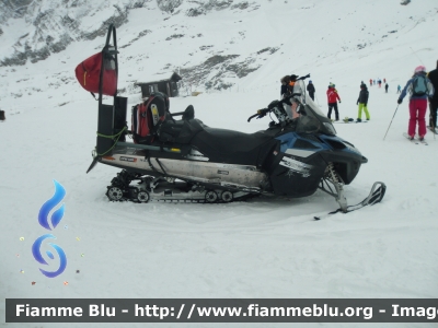 Bombardier Lynx Yeti 600 Ace
Polizia di Stato
Soccorso Alpino
Stazione di Breuil Cervinia (AO)
POLIZIA G2049
Parole chiave: Bombardier Lynx_Yeti 600 Ace_POLIZIAG2049