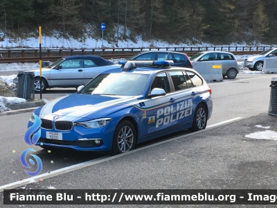 Bmw 330 Touring F31 restyle
Polizia di Stato
Polizia Stradale in servizio sulla A22 "Modena-Brennero"
Allestimento Focaccia
Decorazione Grafica Artlantis
POLIZIA M2221
Parole chiave: Bmw 330_Touring_F31_restyle POLIZIAM2221