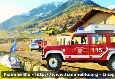 Land Rover Defender 110
Vigili del Fuoco
Unione Distrettuale Merano - Bezirksverband Meran
Corpo Volontario di Tirolo - Tirol (BZ)
VF 20H BZ
Parole chiave: Land-Rover Defender_110 VF20HBZ