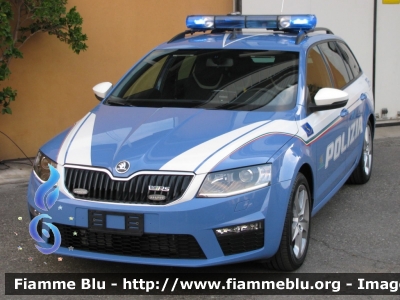 Skoda Octavia RS Wagon IV serie 
Polizia di Stato
Polizia Stradale in servizio sull'Autostrada A4
Autostrada Brescia-Verona-Vicenza-Padova
Allestimento Bertazzoni Veicoli Speciali
Decorazione Grafica Artlantis 
Parole chiave: Skoda Octavia_RS_Wagon_IVserie