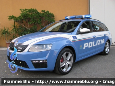 Skoda Octavia RS Wagon IV serie
Polizia di Stato
Polizia Stradale in servizio sull'Autostrada A4
Autostrada Brescia-Verona-Vicenza-Padova
Allestimento Bertazzoni Veicoli Speciali
Decorazione Grafica Artlantis 
Parole chiave: Skoda Octavia_RS_Wagon_IVserie