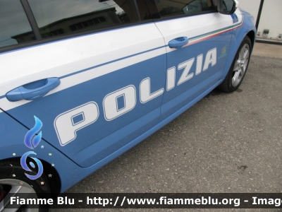 Skoda Octavia RS Wagon IV serie
Polizia di Stato
Polizia Stradale in servizio sull'Autostrada A4
Autostrada Brescia-Verona-Vicenza-Padova
Allestimento Bertazzoni Veicoli Speciali
Decorazione Grafica Artlantis 
Parole chiave: Skoda Octavia_RS_Wagon_IVserie