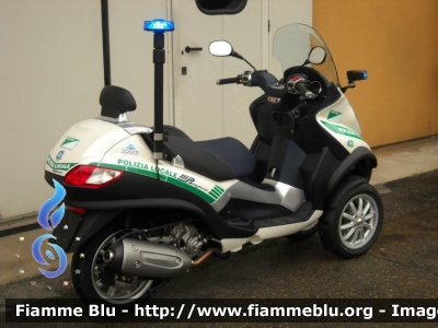 Piaggio Mp3 Hybrid
Polizia Locale 
Comune di Vimodrone (MI) 
Allestimento Bertazzoni 
Parole chiave: Piaggio Mp3_Hybrid