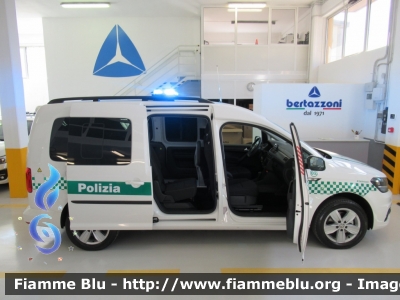 Volkswagen Caddy III serie restyle
Polizia Locale
Unione dei Comuni Casalbuttano ed Uniti (CR)
Allestimento Bertazzoni
POLIZIA LOCALE YA 407 AP
Parole chiave: Volkswagen Caddy_IIIserie_restyle POLIZIALOCALEYA407AP