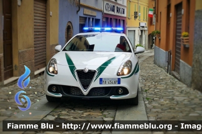 Alfa Romeo Nuova Giulietta restyle
Polizia Municipale
Comune di Biella
Allestimento "Pi-Elle" Bertazzoni
POLIZIA LOCALE YA 434 AP
Parole chiave: Alfa_Romeo Nuova_Giulietta_restyle POLIZIALOCALEYA434AP