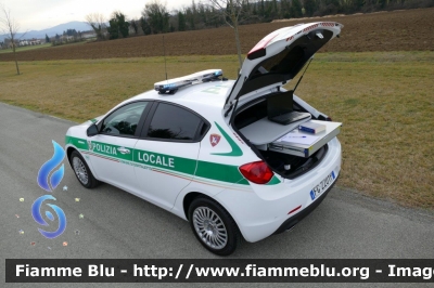 Alfa-Romeo Giulietta
Polizia Locale
Comune di Ospitaletto (BS)
Allestimento Bertazzoni
Parole chiave: Alfa-Romeo Giulietta