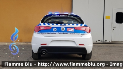 Alfa-Romeo Nuova Giulietta
Polizia Municipale Val Trebbia e Val Luretta (PC)
Allestimento Bertazzoni
Parole chiave: Alfa-Romeo Nuova_Giulietta