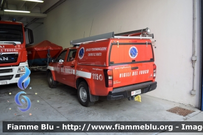 Isuzu D-Max II serie
Vigili del Fuoco
Comando Provinciale di Venezia
Distaccamento Permanente di Mestre (VE)
Servizio Telecomunicazioni
Centro TLC Veneto
Allestimento Baggio & De Sordi
VF 28037
Parole chiave: Isuzu D-Max_IIserie VF28037